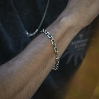 [full] Sterling silver bracelet with interlocks