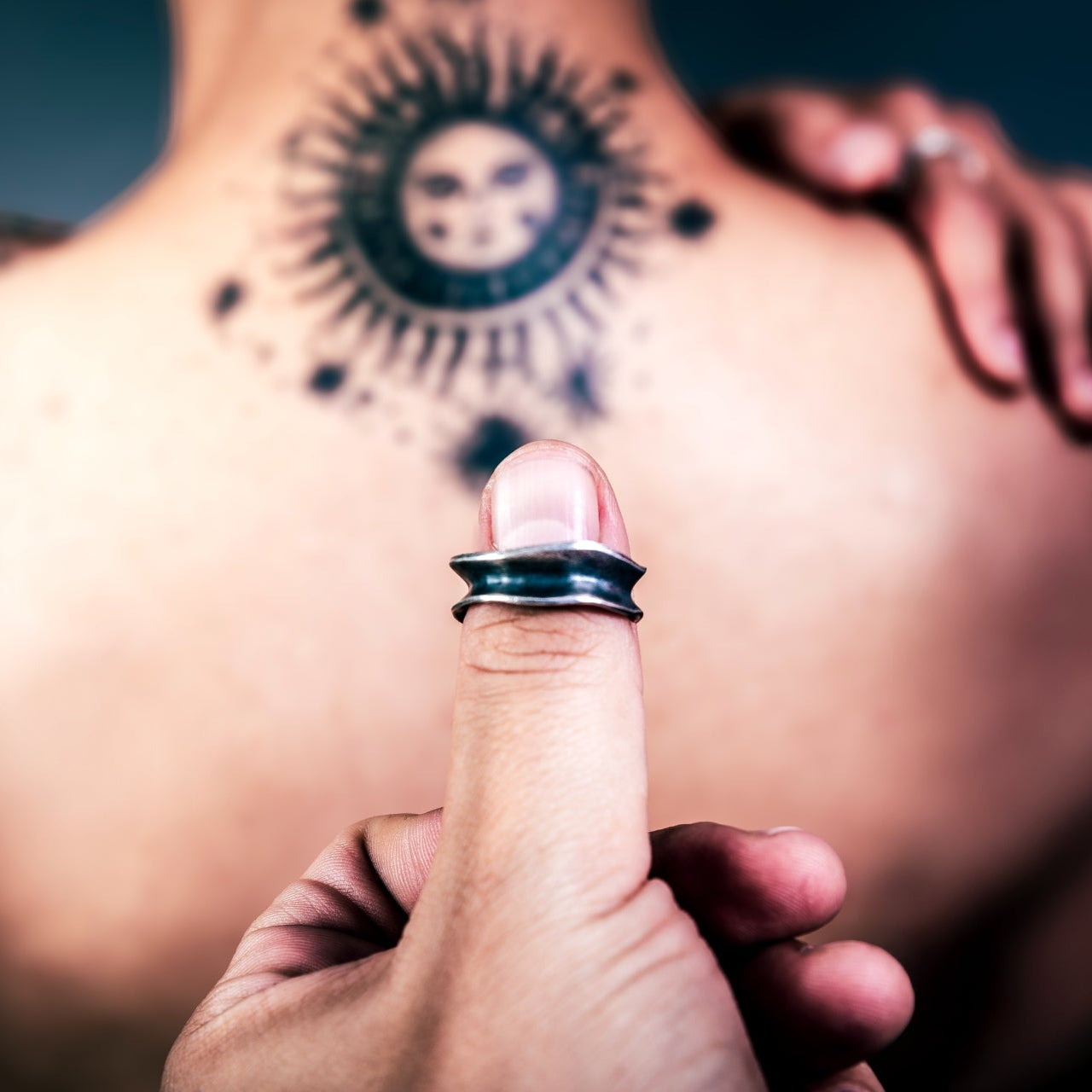 [full]- Handmade sterling silver ring with a flowing design