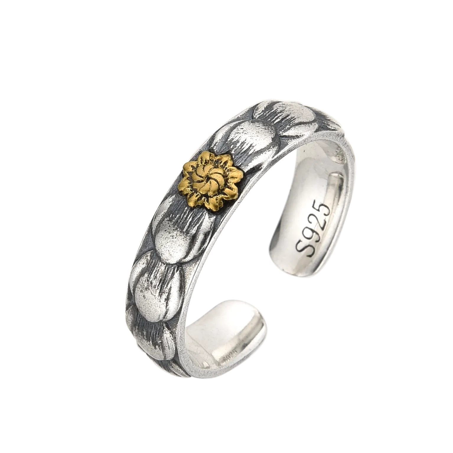 [full] Silver ring with a gold flower design