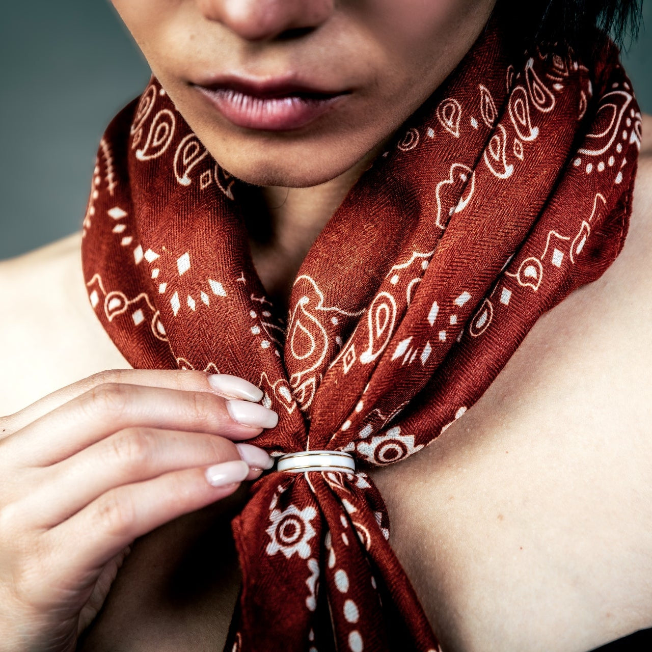 [full] - Halo white ceramic ring