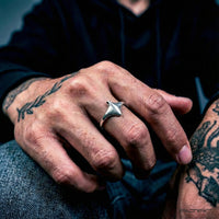 [full] Closeup of the manta sterling silver ring