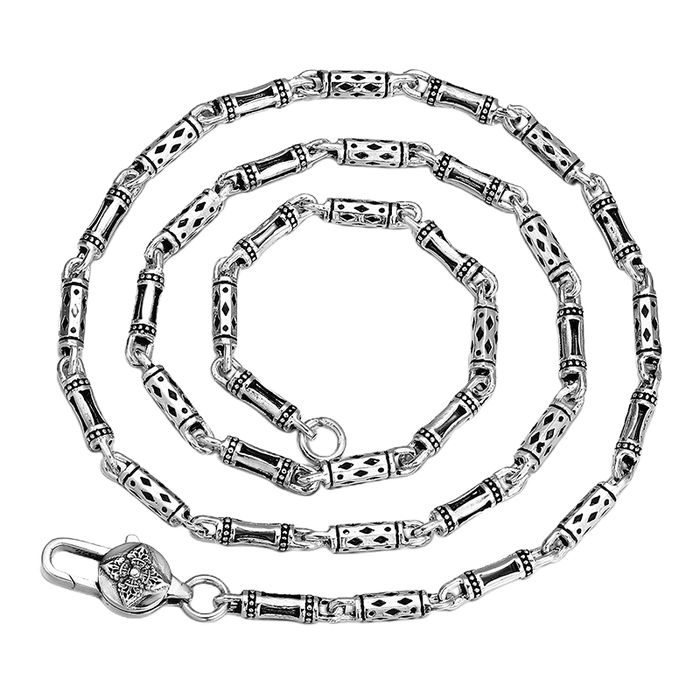 [full] - Geometric sterling silver chain necklace with openwork links and refined clasp